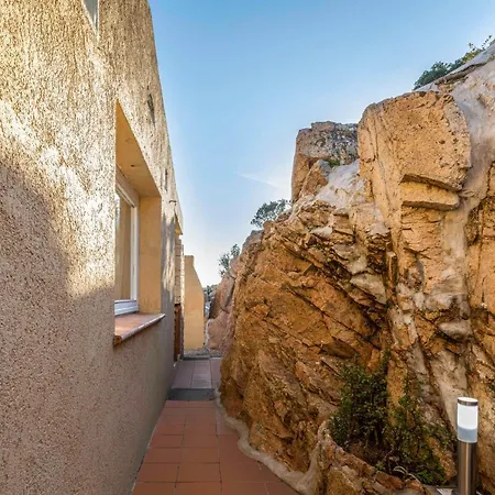 Villa Esmeralda - Free Wifi - With Swimming Pool