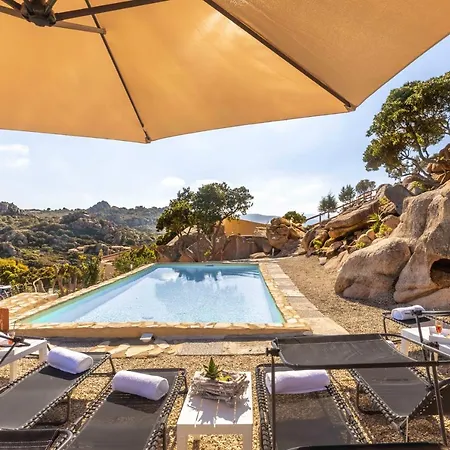 Esmeralda - Free Wifi - With Swimming Pool Villa
